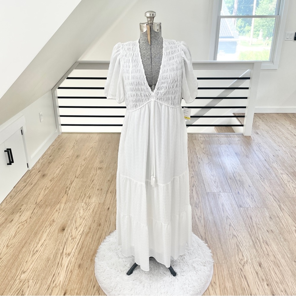 NWT medium Taylor, double layered, bohemian white V-neck puff sleeve maxi dress